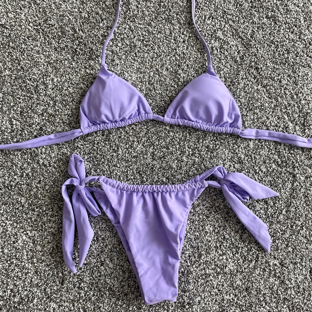 NEVER WORN lilac bikini